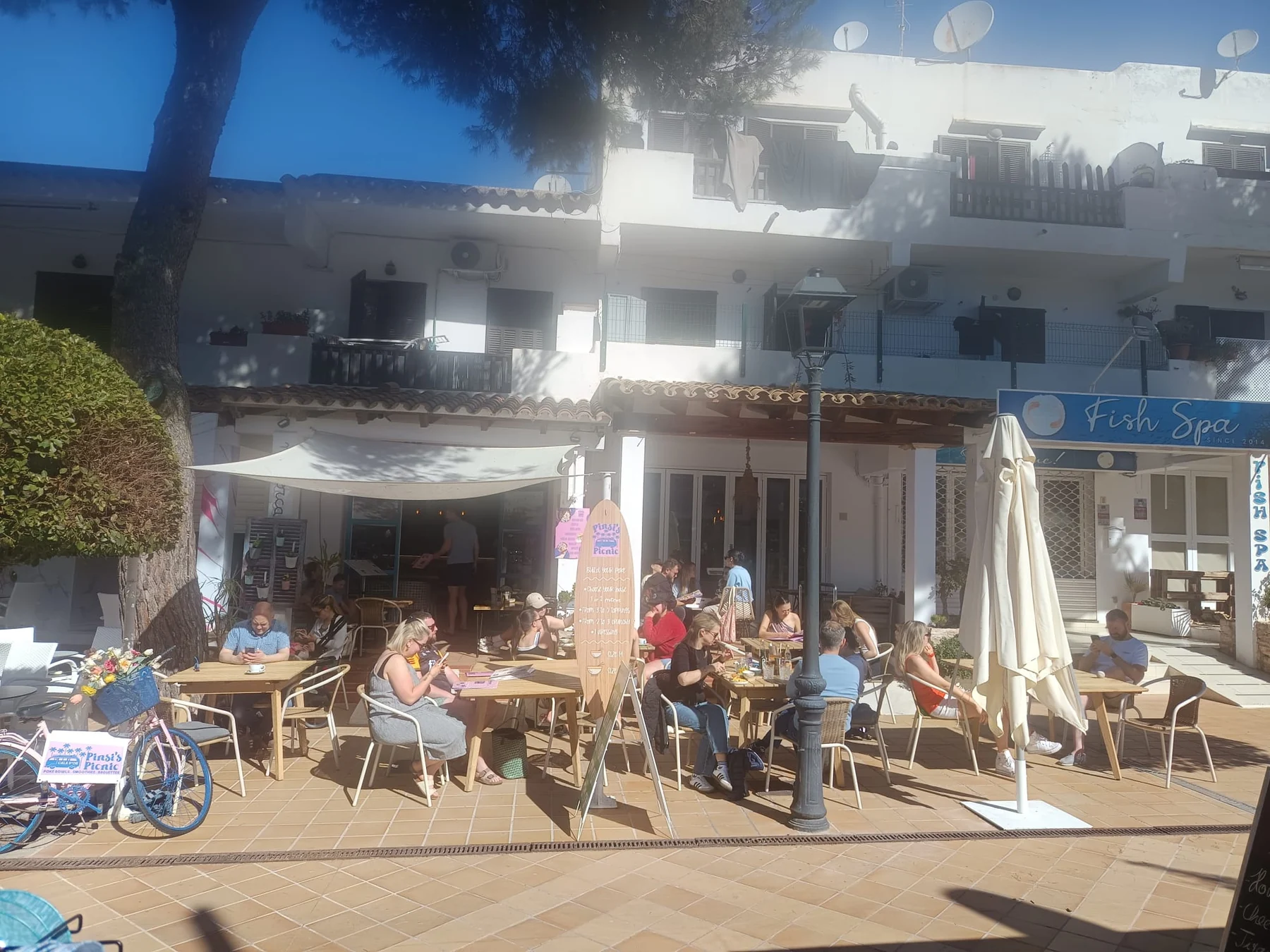 Terrasse von Pinsi’s Picnic Außenterrasse von Pinsi’s Picnic in Cala d’Or
